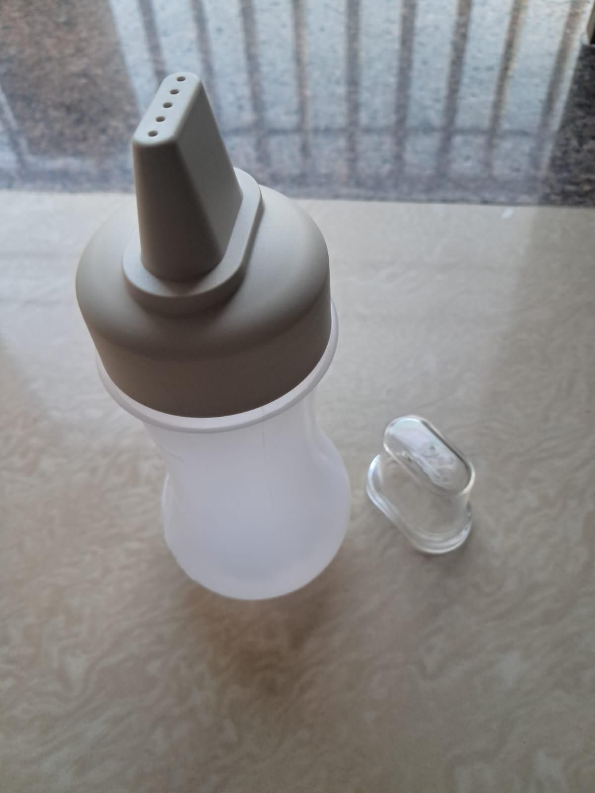 3 pcs Squeeze Ketchup Bottle,Portable Sauce Bottle with Lid Five Holes